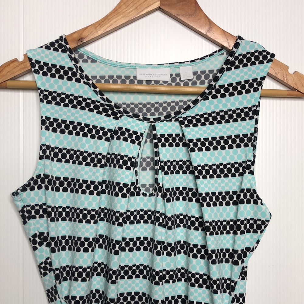 New York & Company Green Polka Dot Sleeveless Top XS NEW - Picture 2 of 8
